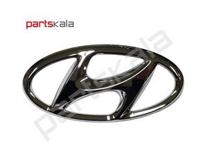 آرم جلو پنجره سانتافه DM