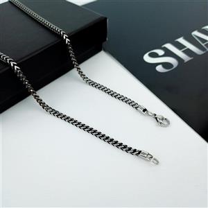 گردنبند سه بعدی سیاه قلم