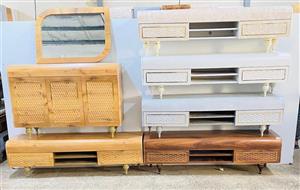 میز تلویزیون چوبی مدل مکعبی دارای رنگبندی ارزان