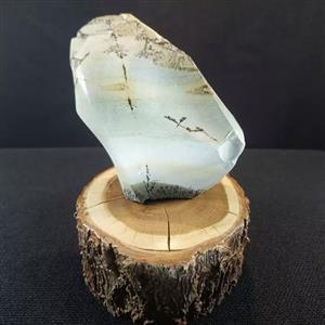 جاسپر منظره یا جاسپر امپریال معدنی اصل سمنان، کلکسیونی با پایه چوبی درخت زردآلو کاملا طبیعی