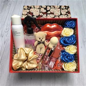 باکس کادوی تولد  آرایشی و بهداشتی و کادو سورپرایز