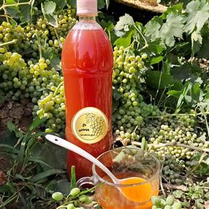 آب غوره خانگی ترش و نمکی 1300 گرم 