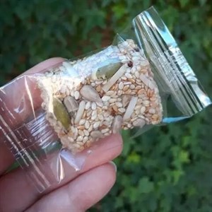 شکلات سنتی کنجد عسلی مغزدار دوآتیشه 1000گرمی