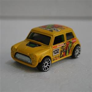 ماکت ماشین فلزی هات ویلز مینی موریس یا همون مینی ماینر سال تولید 2000