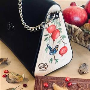 کیف رودوشی طرح گل انار  چرم طبیعی رنگ قرمز 
