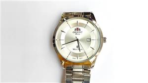 ساعت مردانه ORIENT نقره ای زمینه نقره ای