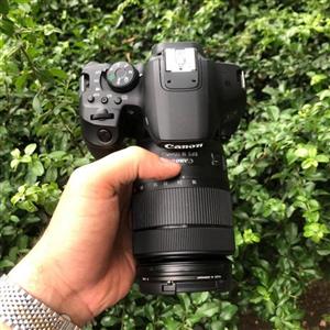 دوربین عکاسی کانن دست دوم Canon EOS 850D kit EF-S 18-135mm f\/3.5-5.6 IS USM(شات 7000)