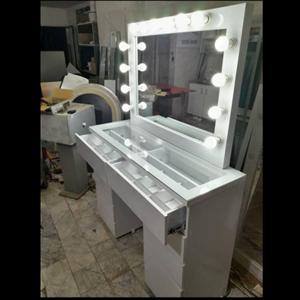 میز آرایشی مدل ویکتوریا 10 کشو با آیینه هالیوودی با دستگیرهMDF