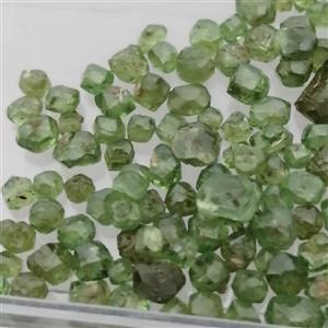 گارنت سبز دمانتوئید فین هرمزگان کیفیت زمرد کلمبیایی کیفیت شیشه ای 25 گرم 7 میلیون تومان  مخراج کاری موجودی را جویا شوید 