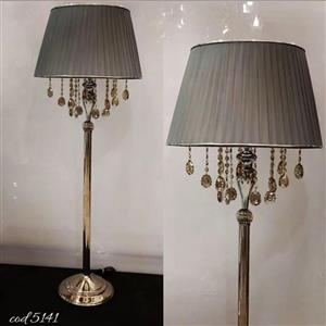 آباژور ایستاده آویز دار