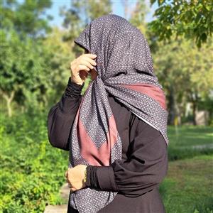 روسری نخی اعلا طرح برند ژیوانشی، خوشگل و شیک و خاص، ایستایی عالی