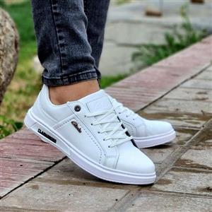 حراج جدید ترین کفش کتونی اسپرت مردانه و پسرانه مدل کلارک  رنگ سفید تمام مناسب برای افراد خاص پسند با ارسال رایگان