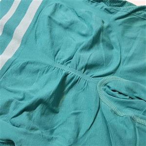ست نیم تنه و شلوارک ورزشی زنانه ماییلدا مدل زیپ دار پشت چین دار کد 5243-8319