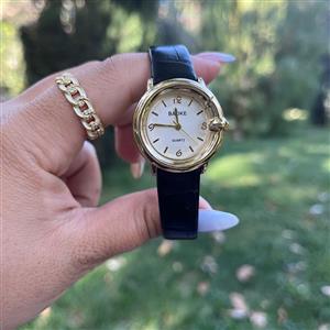 ساعت مچی زنانه باوک مدل B01 بند چرمی مشکی صفحه سفید