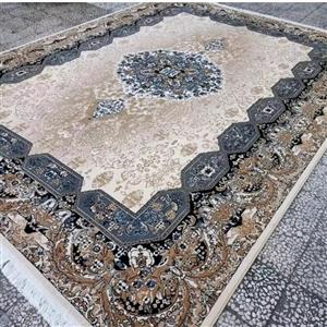 فرش کاشان طرح هالیدی فیلی  400 شانه 9 متری ، فرش سایز 2ونیم در 3و نیم نقشه هالیدی