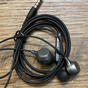 هندزفری سیمی moxom مدل MX-EP54 جک 3.5 mmقیمت فوق العاده مناسب و عالی