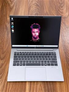 لپ تاپ HP Zbook Firefly 14 G11 R9 (8945HS) 16GB-1TBSSD-AMD vs NPU