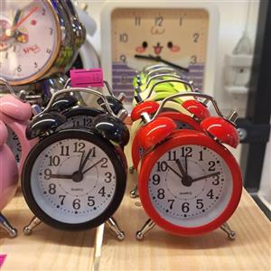 ساعت فلزی رومیزی کوچک باتری خور