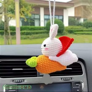 عروسک خرگوش قهرمان بافتنی 10سانت در10سانت بافت بارنگ دلخواه شما