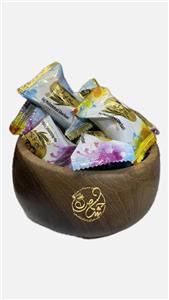 شکلات با روکش سوهان و گز