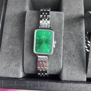 ساعت زنانه DW مستطیلی حصیری سیلور صفحه سبز DW-6714-L