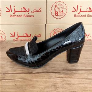 کفش نگینی مجلسی پاشنه دار زنانه دخترانه سایز 37 تا 41 رنگ مشکی زیره رافیک پاشنه 7 سانتی رویه مخمل و ورنی سبک و راحت 