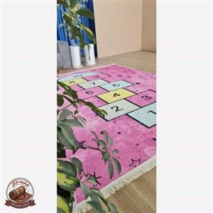 فرش کودک جنس مخمل طرح لِی لِی استُپ دار( ضد سُر)