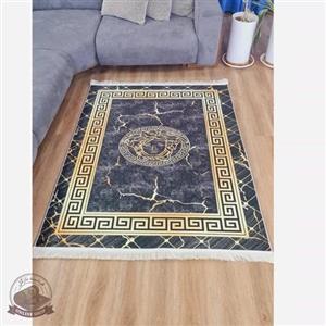 فرش مشکی طلایی طرح ورساچه h481 جنس مخمل تُرک استُپ دار (ضد سر)