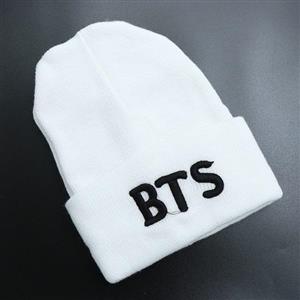 کلاه بافت لب برگرد طرح BTS رنگ سفید 60621 کد 5