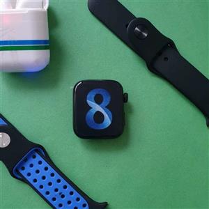 ساعت هوشمند بند رابر دارای تنوع در نمایش صفحه 