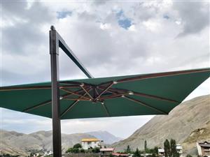 چتر پایه کنار 4 در 4 فلزی با روشنایی