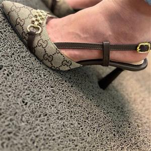 کفش مجلسی گوچی کارتیر کرم پاشنه بلند زنانه دخترانه صندل استلتو لودشکا GUCCI کرمی پاشنه دار زنجیری زنجیردار طرحدار پنصسسع