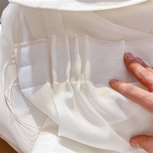 پرده پرهام دکور مدل حریر شاین اسکاچی ساده دوزی سایز  280×300 سانتیمتر