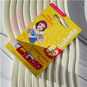 بالم لب بچگانه لابلو LABELLO طرح سفید‌برفی رایحه سیب و گیلاس ۴/۸گرم