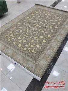 طرح ملک 700 شانه فرش دودی طلایی گل برجسته