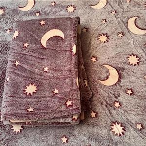 پتو دونفره مسافرتی شب نما با دو عدد روبالشت کد 5