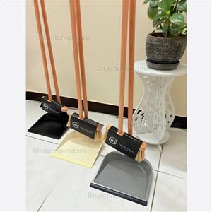 جارو خاک انداز دسته چوبی کفه فلزی دبلیواس ws(ارسال فقط برای تهران و کرج)(پس کرایه)