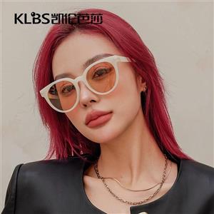 عینک آفتابی زنانه کارن بازار (Karen Bazaar) UV400 پلاریزه مدل B8226