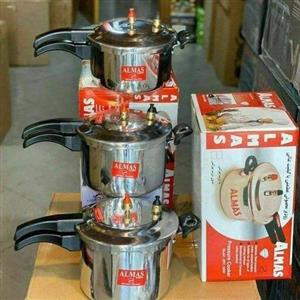 زودپز تک دسته پارس استیل 6 لیتر کف سه لایه درب فلزی قطر 22 سانتی‌متر.