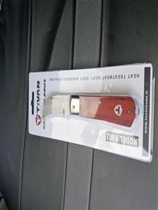 چاقو کابل بر تیوان