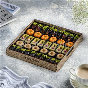 میکس حلوای مدرن و خرمای آجیلی سینی کوچک حلوالند