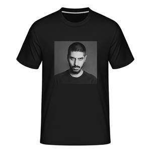 تیشرت طرح رضا پیشرو