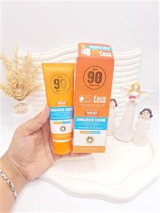 کرم ضد آفتاب صورت و بدن Spf90 Vokali کد CX7753