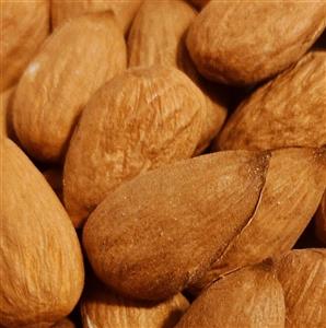 مغز بادام آذر ایرانی مرغوب و صد درصد شیرین