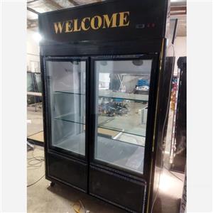 یخچال ایستاده دو درب طرف نما 
