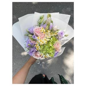 دسته گل طبیعی آلسترومریا و ژیپسوفیلا