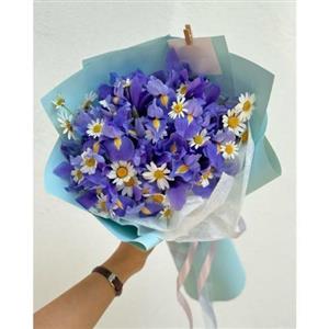 دسته گل ژیپسوفیلا و شیپوری برای روز مادر 4485