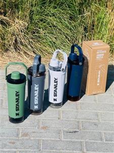 شیکر استنلی ۵۹۰ میل مخزن دار مدل Activate Shaker Bottle