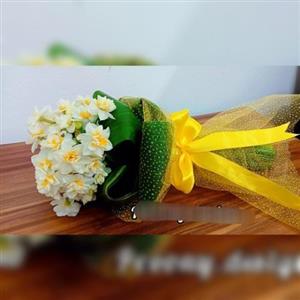 سبد گل نرگس و گل‌های آنتوریوم رنگی 203