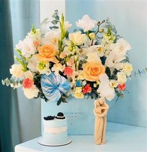 از کجا باکس گل و بادکنک برای جشن تولد بزرگسالان بخرم؟